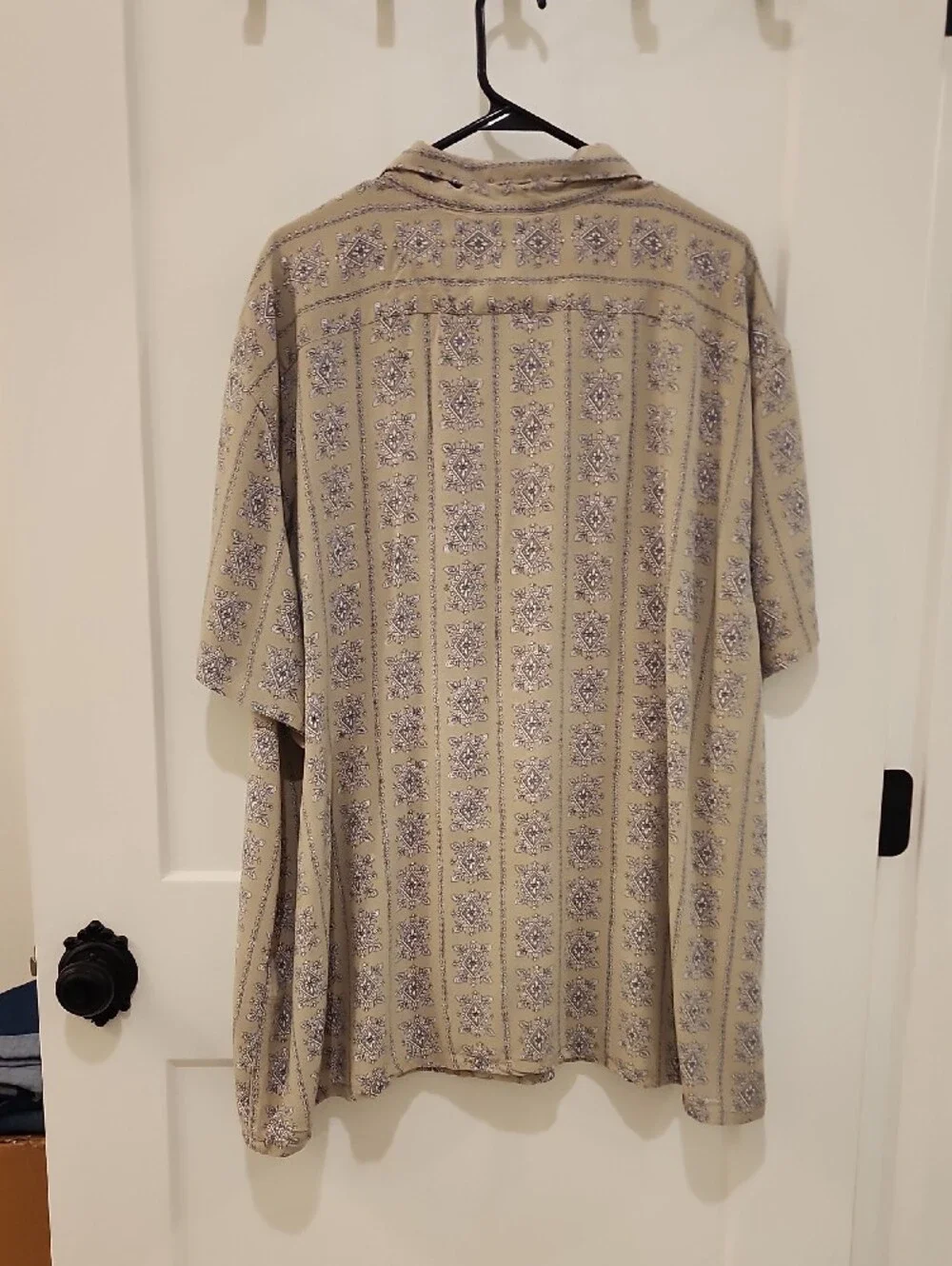 Levi's Beige Short-Sleeve Button-Down with Blue Print